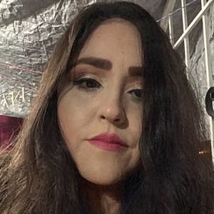 Meet your Posher, Yaneth